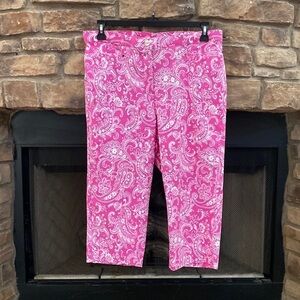 Allison Daley Woman pink and white paisley capris. 18W